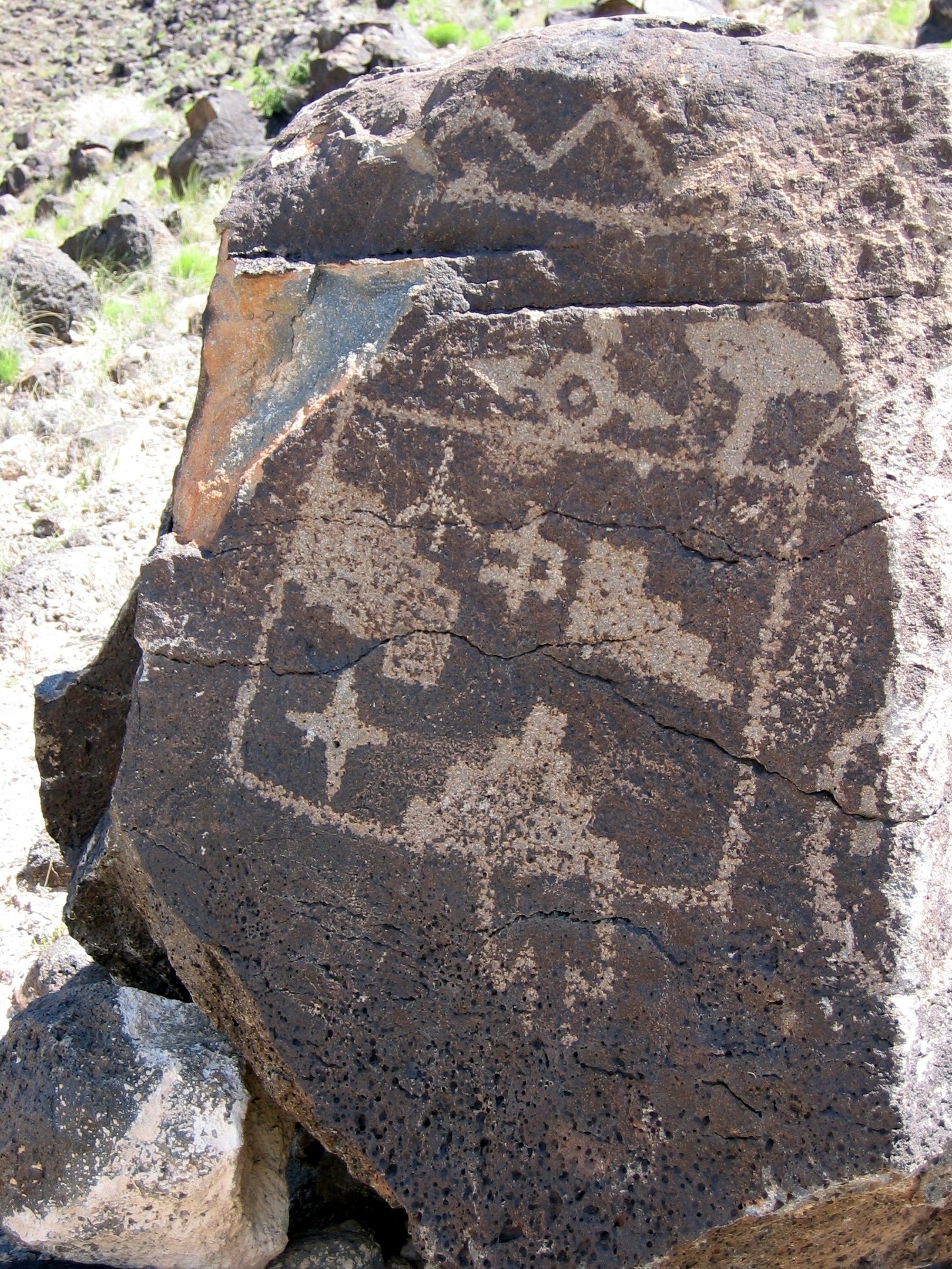 Unraveling Ancient Stories: Exploring the Petroglyphs of Albuquerque's National Monument - Photo Source